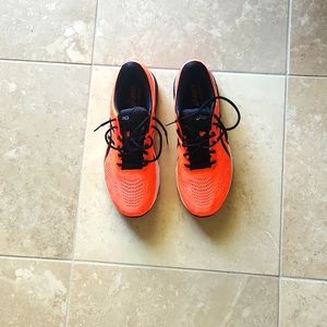 Mens Asics GT2000 size 11.5